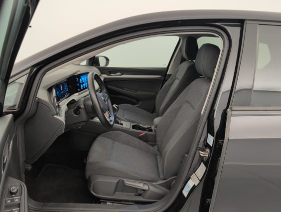 Volkswagen GOLF 8 1.0 TSI OPF 110 BVM6 LIFE Noir Intense