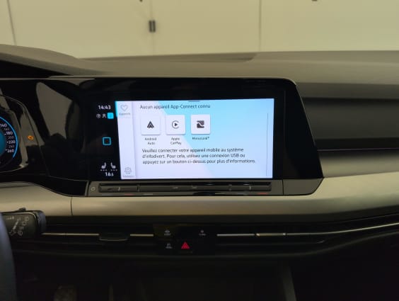 Volkswagen GOLF 8 1.0 TSI OPF 110 BVM6 LIFE Noir Intense