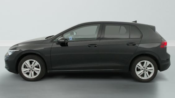Volkswagen GOLF 8 1.0 TSI OPF 110 BVM6 LIFE Noir Intense