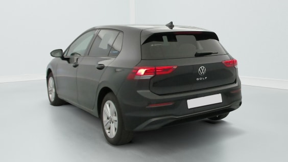 Volkswagen GOLF 8 1.0 TSI OPF 110 BVM6 LIFE Noir Intense