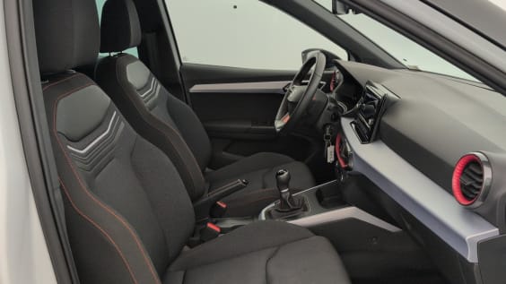 Seat Arona 1.0 TSI 95 CH START/STOP BVM5 FR Blanc Nevada / Toit Noir Minuit