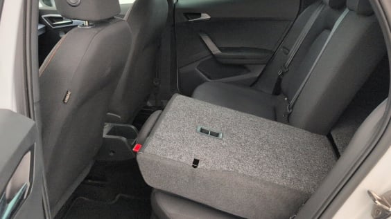 Seat Arona 1.0 TSI 95 CH START/STOP BVM5 FR Blanc Nevada / Toit Noir Minuit