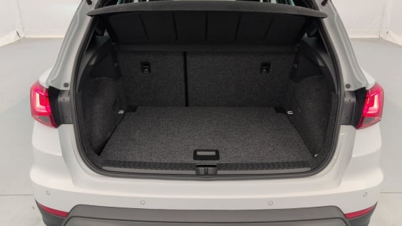 Seat Arona 1.0 TSI 95 CH START/STOP BVM5 FR Blanc Nevada / Toit Noir Minuit