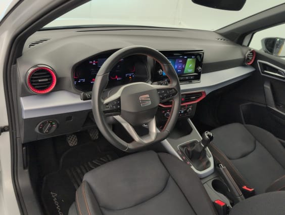 Seat Arona 1.0 TSI 95 CH START/STOP BVM5 FR Blanc Nevada / Toit Noir Minuit