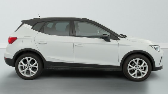 Seat Arona 1.0 TSI 95 CH START/STOP BVM5 FR Blanc Nevada / Toit Noir Minuit