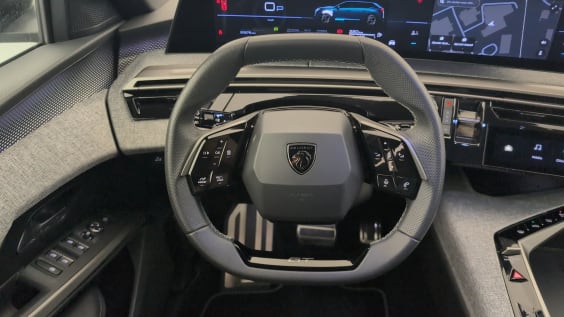 Peugeot 5008 HYBRID 145CH E-DCS6 GT Gris Artense / Toit Noir