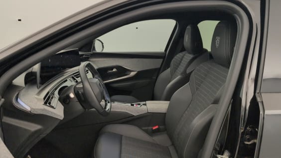 Peugeot 5008 HYBRID 145CH E-DCS6 GT Noir Perla Nera