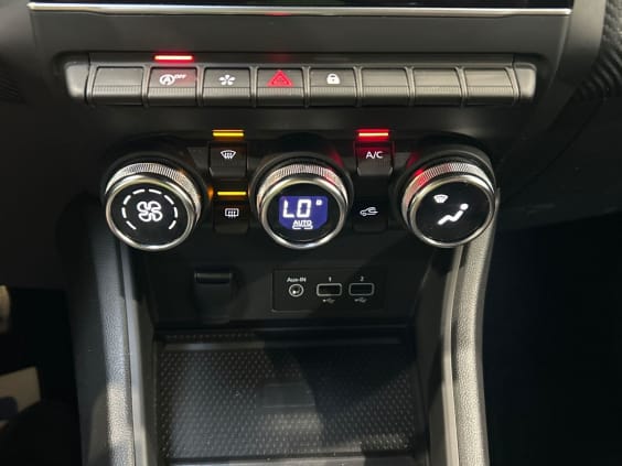 Renault CAPTUR 1.3 TCe mild hybrid 140ch RS Line Bleu