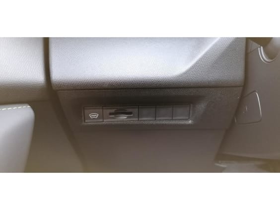Peugeot 308 1.5 BlueHDi 130 EAT8 GT gris artense