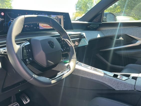 Peugeot 3008 1.2 hybrid 145 gt e-dcs6 Gris