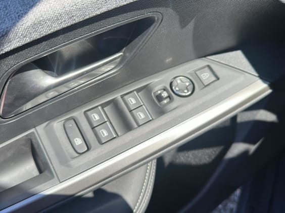 Peugeot 3008 1.2 hybrid 145 gt e-dcs6 Gris