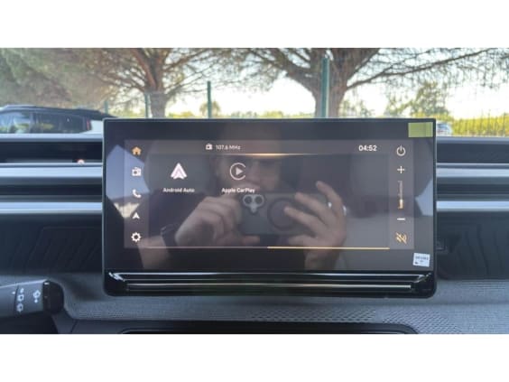 Citroën C3 Aircross 1.2i Hybrid - 145 - Max  7 Places Vert Montana + Toit Blanc