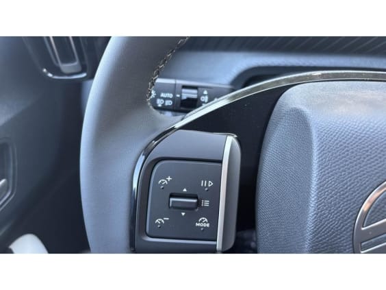 Citroën C3 Aircross 1.2i Hybrid - 145 - Max  7 Places Vert Montana + Toit Blanc