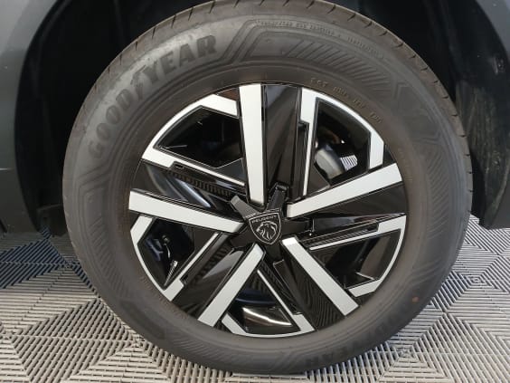 Peugeot 2008 Style Hybrid 145 ch e-DCS6 Noir