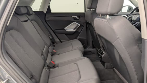 Audi Q3 35 TDI 150 ch S tronic 7 Design Gris Nano