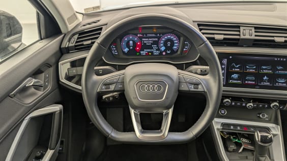 Audi Q3 35 TDI 150 ch S tronic 7 Design Gris Nano