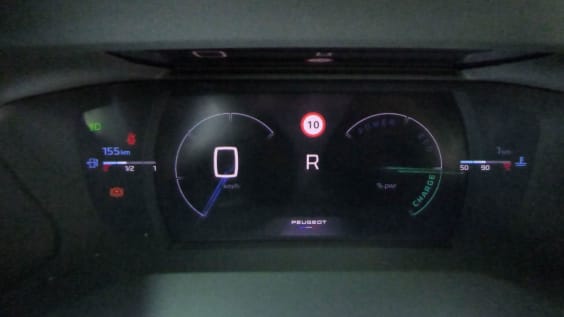 Peugeot 2008 Hybrid 145 e-DCS6 GT Gris Selenium