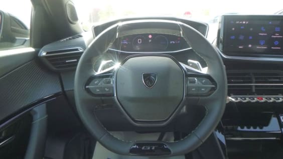 Peugeot 2008 Hybrid 145 e-DCS6 GT Gris Selenium