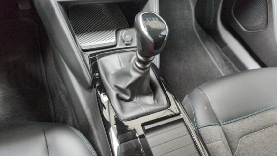Citroën C4 PureTech 130 S&S BVM6 Feel Pack Bleu Iceland