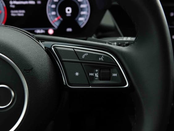 Audi A3 30 TFSI 116 S-TRONIC SPORTBACK Noir