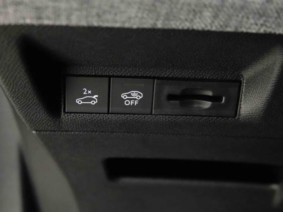Peugeot 5008 145 E-DCS6  HYBRID GT Noir