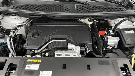 Peugeot 5008 5008 1.2 Hybrid 145ch GT e-DCS6 Blanc Okenite
