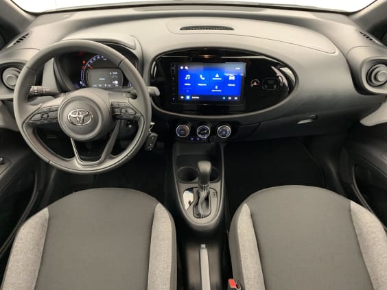 Toyota AYGO X 1.0 VVT-i 72 S-CVT Dynamic Blanc Pur