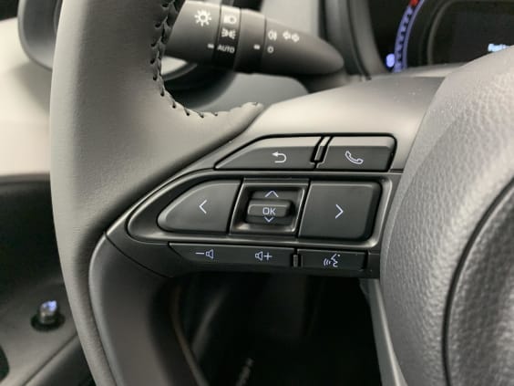 Toyota AYGO X 1.0 VVT-i 72 S-CVT Dynamic Blanc Pur