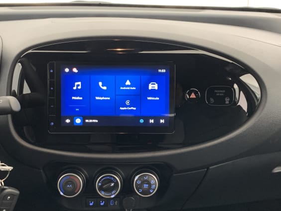 Toyota AYGO X 1.0 VVT-i 72 S-CVT Dynamic Blanc Pur