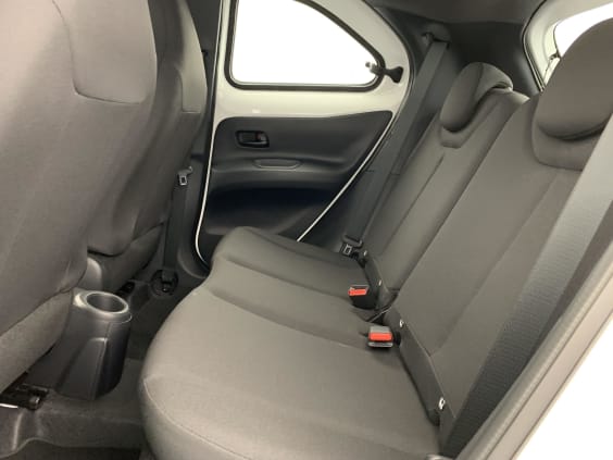 Toyota AYGO X 1.0 VVT-i 72 S-CVT Dynamic Blanc Pur