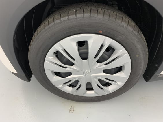 Toyota AYGO X 1.0 VVT-i 72 S-CVT Dynamic Blanc Pur