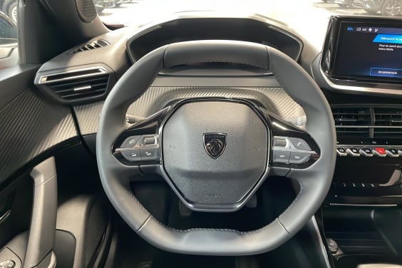 Peugeot 2008 PureTech 100 S&S BVM6 Allure Rouge Elixir