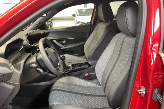 Peugeot 2008 PureTech 100 S&S BVM6 Allure Rouge Elixir