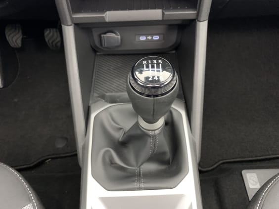 Dacia BIGSTER Mild Hybrid 140 Journey Bleu Indigo
