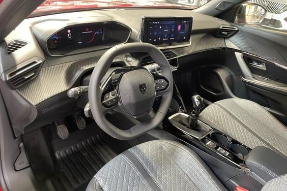 Peugeot 2008 100 S&S BVM6 Allure Rouge Elixir