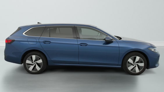 Volkswagen Passat 2.0 TDI EVO SCR 122 DSG7 Life Plus Bleu Récif