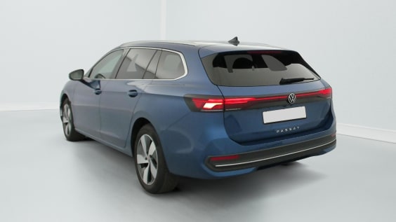 Volkswagen Passat 2.0 TDI EVO SCR 122 DSG7 Life Plus Bleu Récif