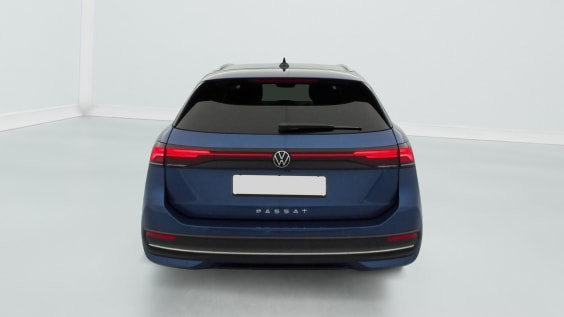 Volkswagen Passat 2.0 TDI EVO SCR 122 DSG7 Life Plus Bleu Récif