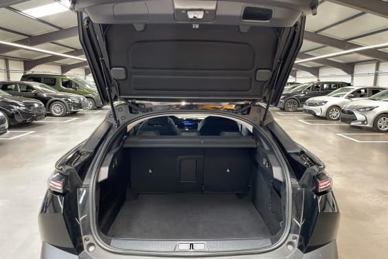 Peugeot 408 Hybrid 145 e-DCS6 Allure Noir Perla Nera