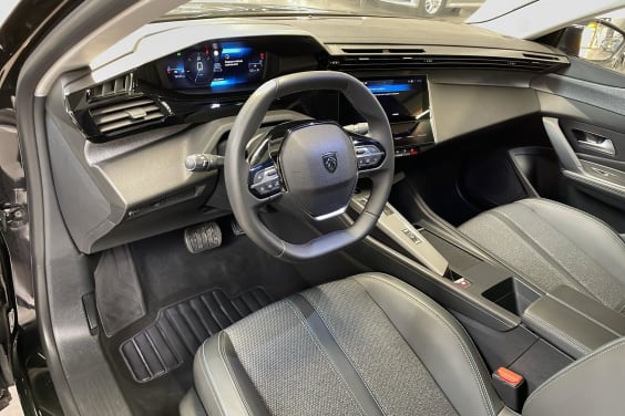 Peugeot 408 Hybrid 145 e-DCS6 Allure Noir Perla Nera
