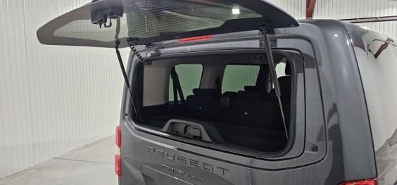 Peugeot Traveller Traveller M Diesel 180 ch Automatique Business Gris Titane