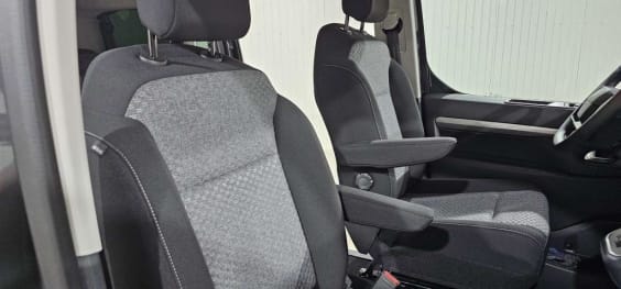 Peugeot Traveller Traveller M Diesel 180 ch Automatique Business Gris Titane