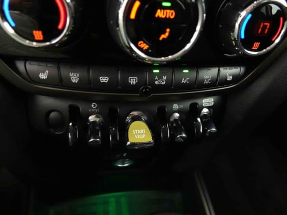 Mini COUNTRYMAN 1.5iA Cooper SE 220 PHEV ALL4 Noir