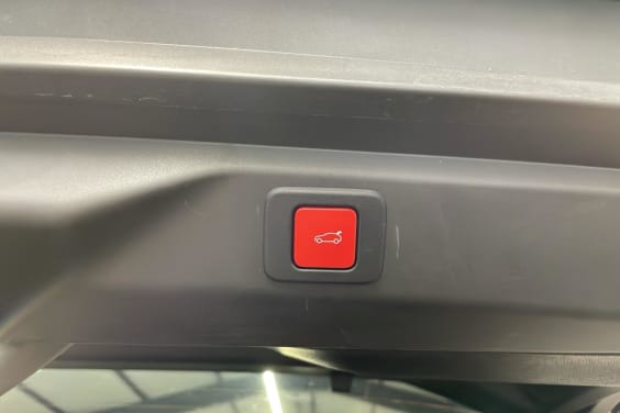 Peugeot 3008 Hybrid 145 e-DCS6 GT Bleu Ingaro / Toit Noir