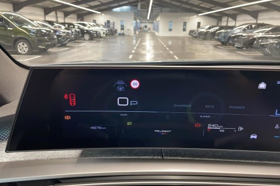 Peugeot 3008 Hybrid 145 e-DCS6 GT Bleu Ingaro / Toit Noir