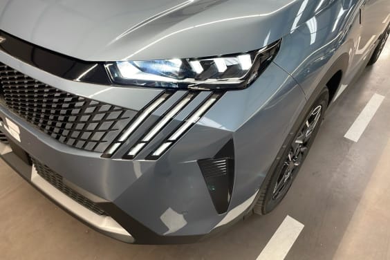 Peugeot 3008 Hybrid 145 e-DCS6 GT Bleu Ingaro / Toit Noir