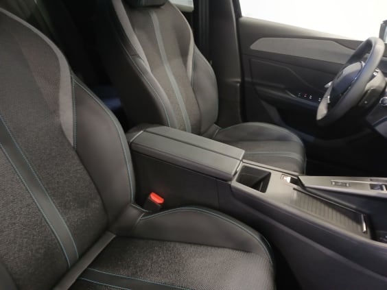 Peugeot 408 Allure Hybrid 145 ch e-DCS6 Noir