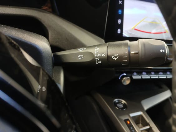 Peugeot 408 Allure Hybrid 145 ch e-DCS6 Noir
