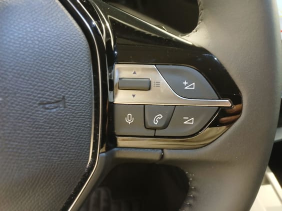 Peugeot 408 Allure Hybrid 145 ch e-DCS6 Noir