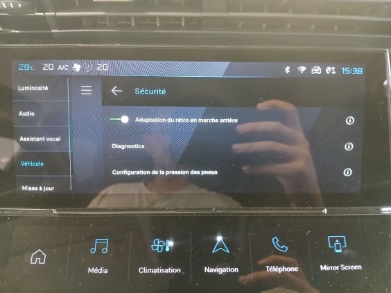 Peugeot 408 Allure Hybrid 145 ch e-DCS6 Noir